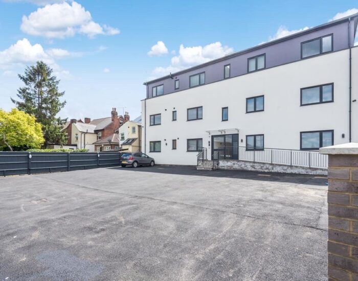 Shield-UK-Oxford-Road-Reading-New-Build